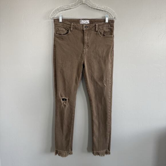 Free People Woman’s Sz 30 Frayed Ankle Crop Skinny Jeans Pants Brown Distressed - Picture 11 of 12